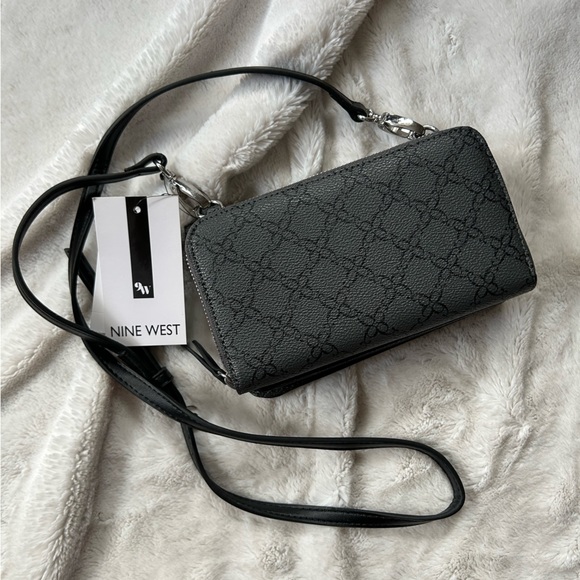 NEW Nine West Gray Crossbody Purse Candace Print - Picture 3 of 14